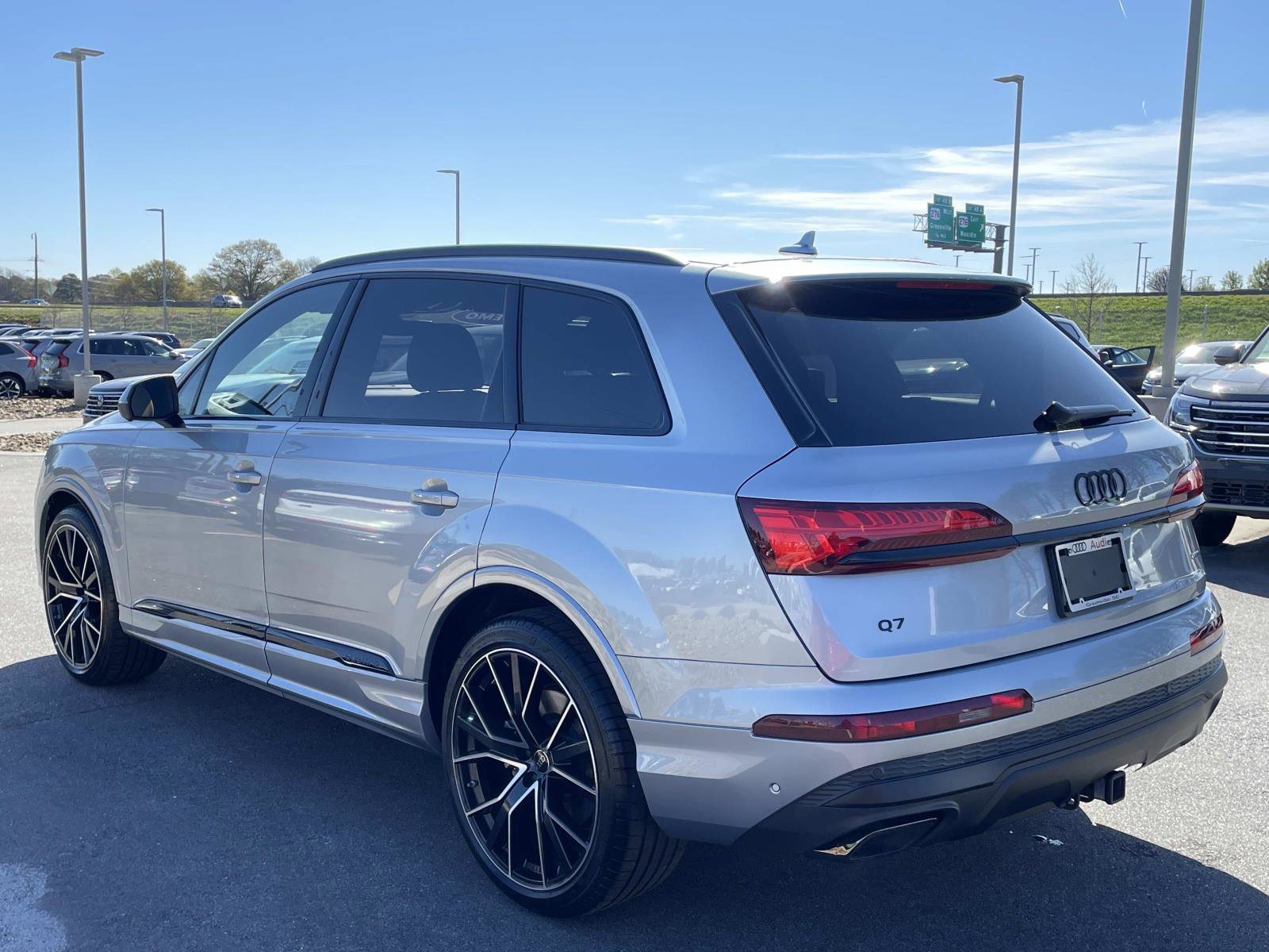 Used 2025 Audi Q7 3.0T Premium Plus w/ Premium Plus Package image 5