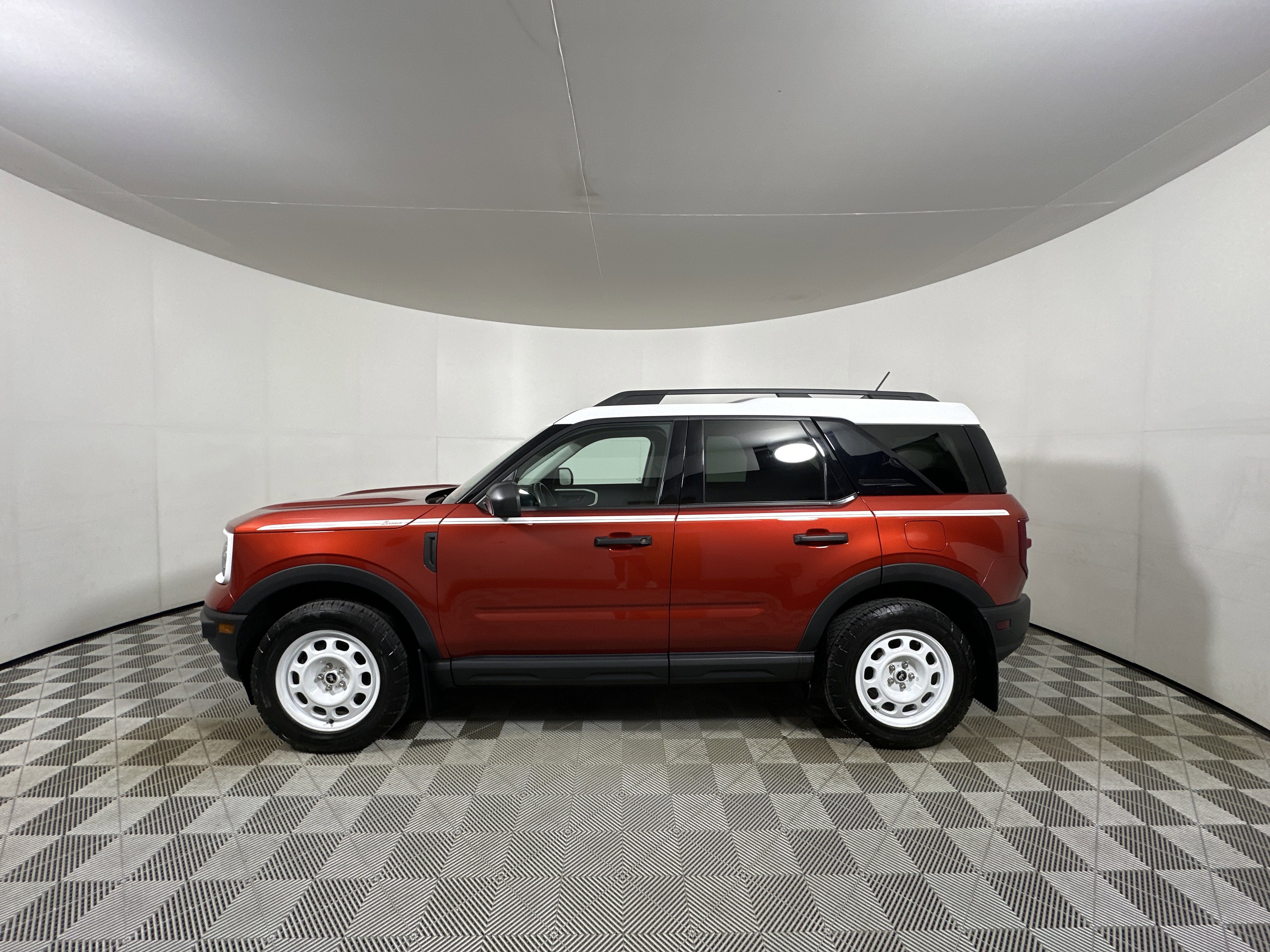 Certified 2023 Ford Bronco Sport Heritage w/ Heritage Convenience Package AWD/4WD image 4