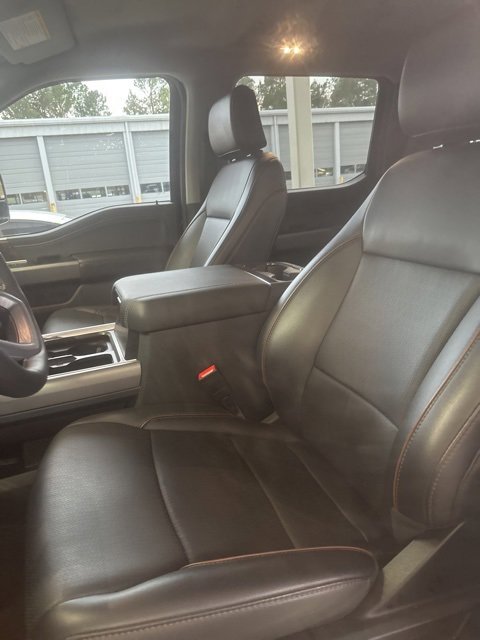 Used 2025 Ford F250 Lariat w/ Chrome Package image 4