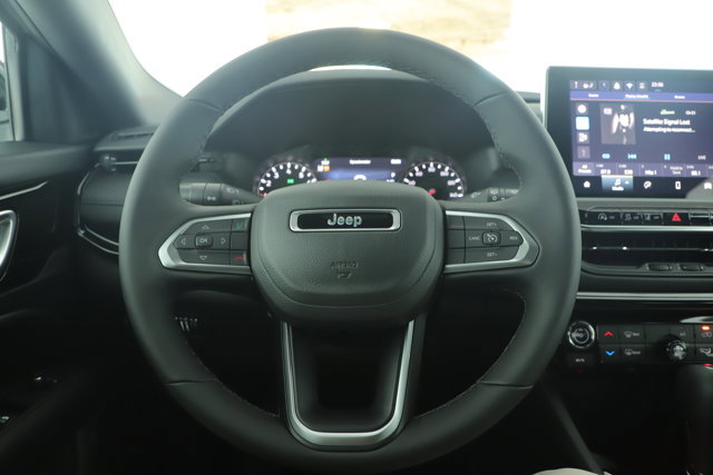 New 2026 Jeep Compass Latitude image 11