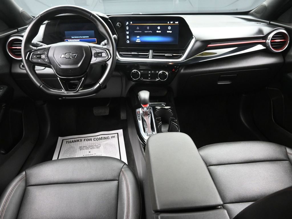 Used 2024 Chevrolet Trax RS w/ Sunroof Package image 12