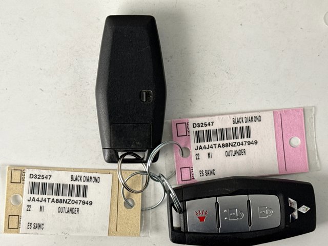 Used 2022 Mitsubishi Outlander ES image 10