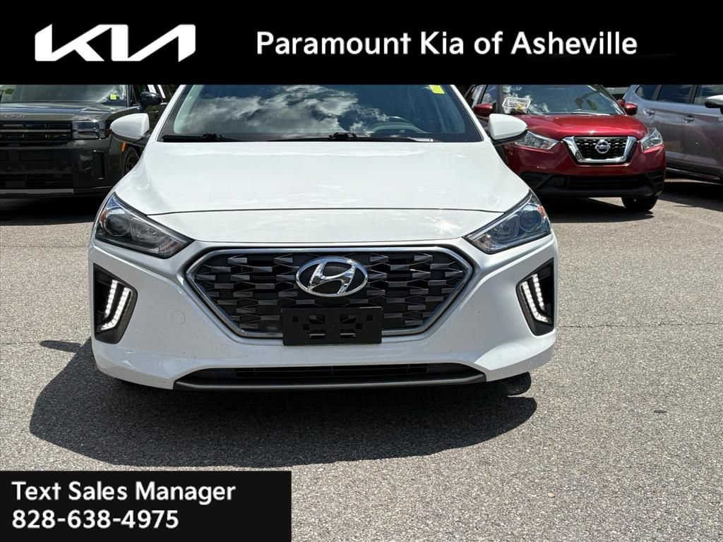 Used 2022 Hyundai Ioniq SE FWD image 2