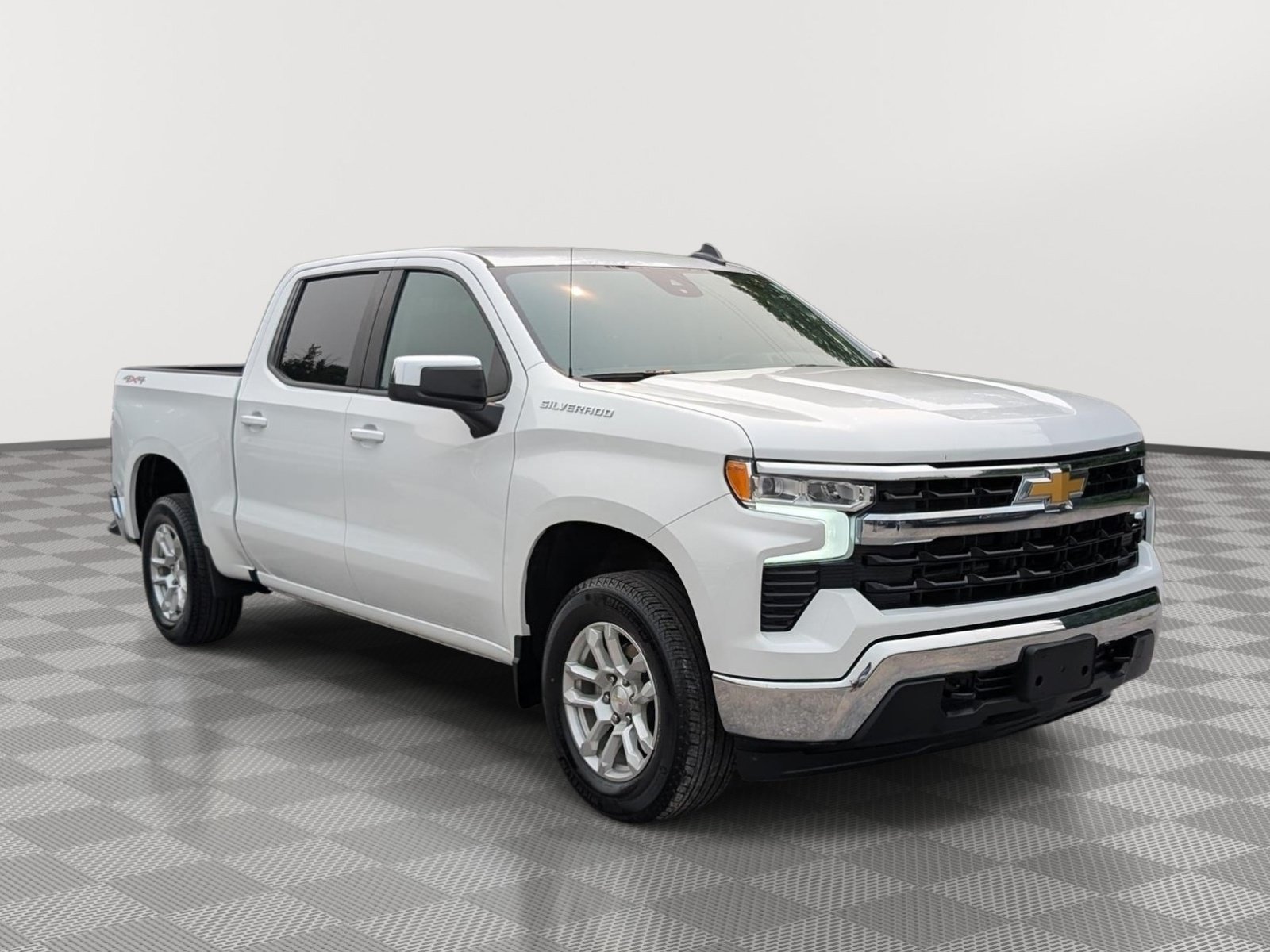 Used 2023 Chevrolet Silverado 1500 LT AWD/4WD image 7