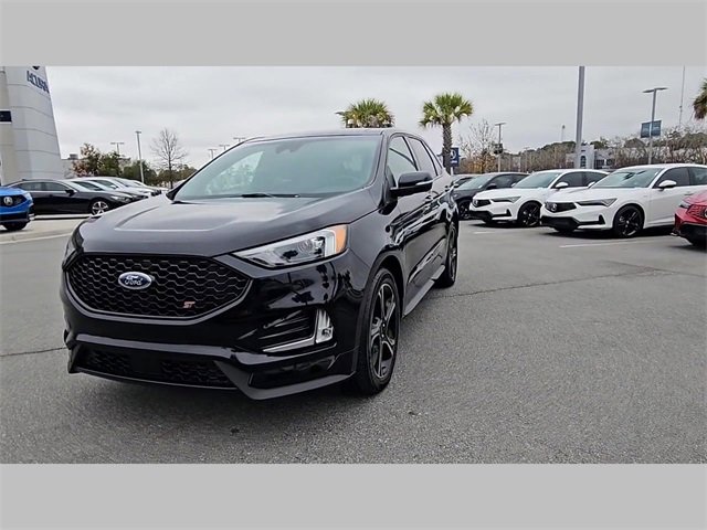 Used 2020 Ford Edge ST image 34