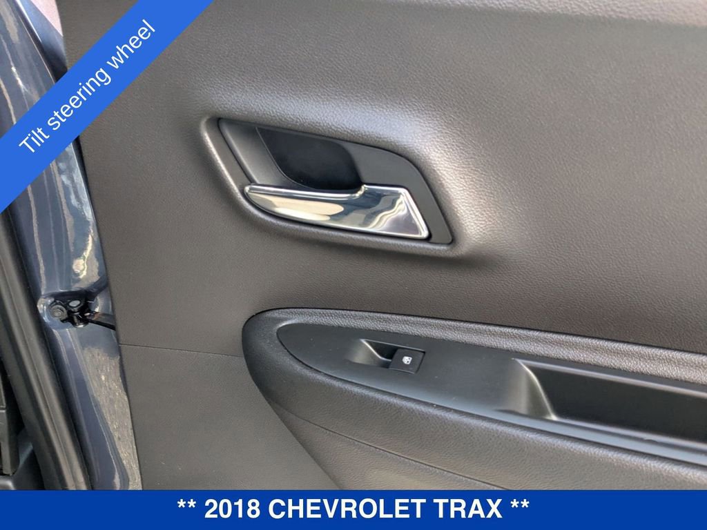 Used 2018 Chevrolet Trax LS image 33