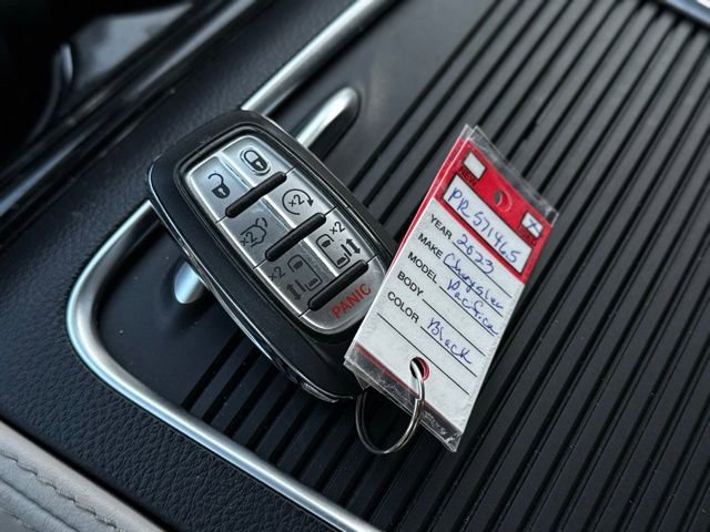 Used 2023 Chrysler Pacifica Limited image 43