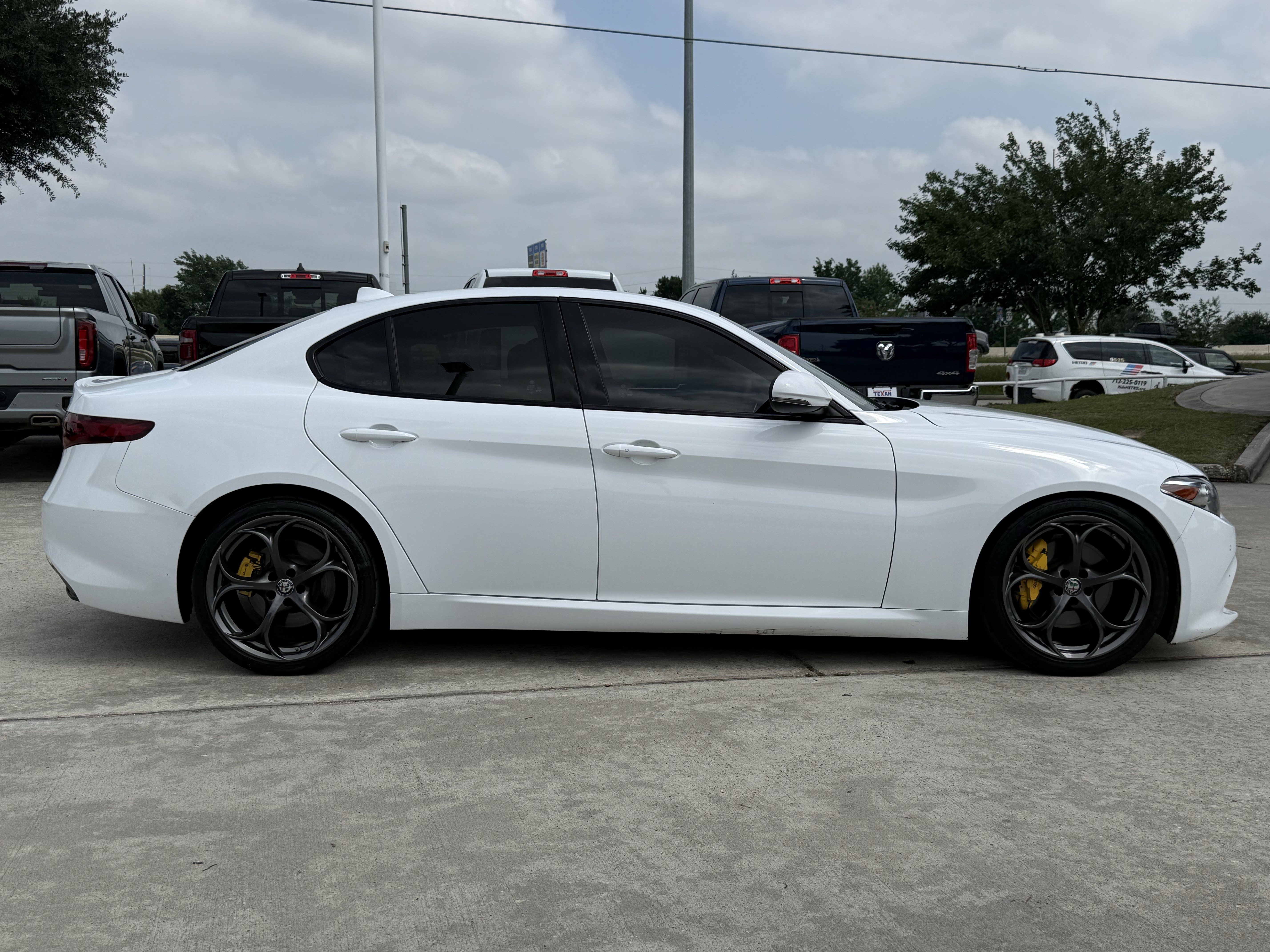 Used 2018 Alfa Romeo Giulia Ti Sport w/ Quick Order Package 22U Sport RWD image 3