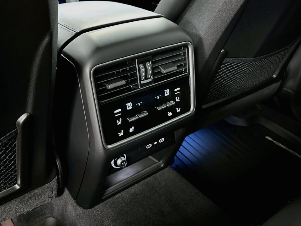 New 2026 Porsche Cayenne AWD/4WD image 27