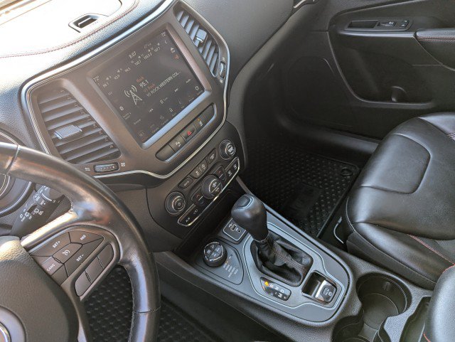 Used 2021 Jeep Cherokee Trailhawk w/ Sun, Sound & Nav Group AWD/4WD image 18