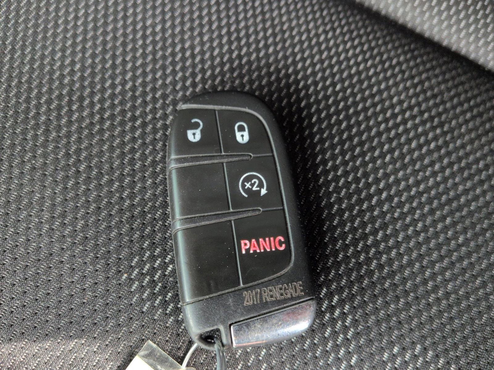 Used 2017 Jeep Renegade Latitude w/ Popular Equipment Group AWD/4WD image 41