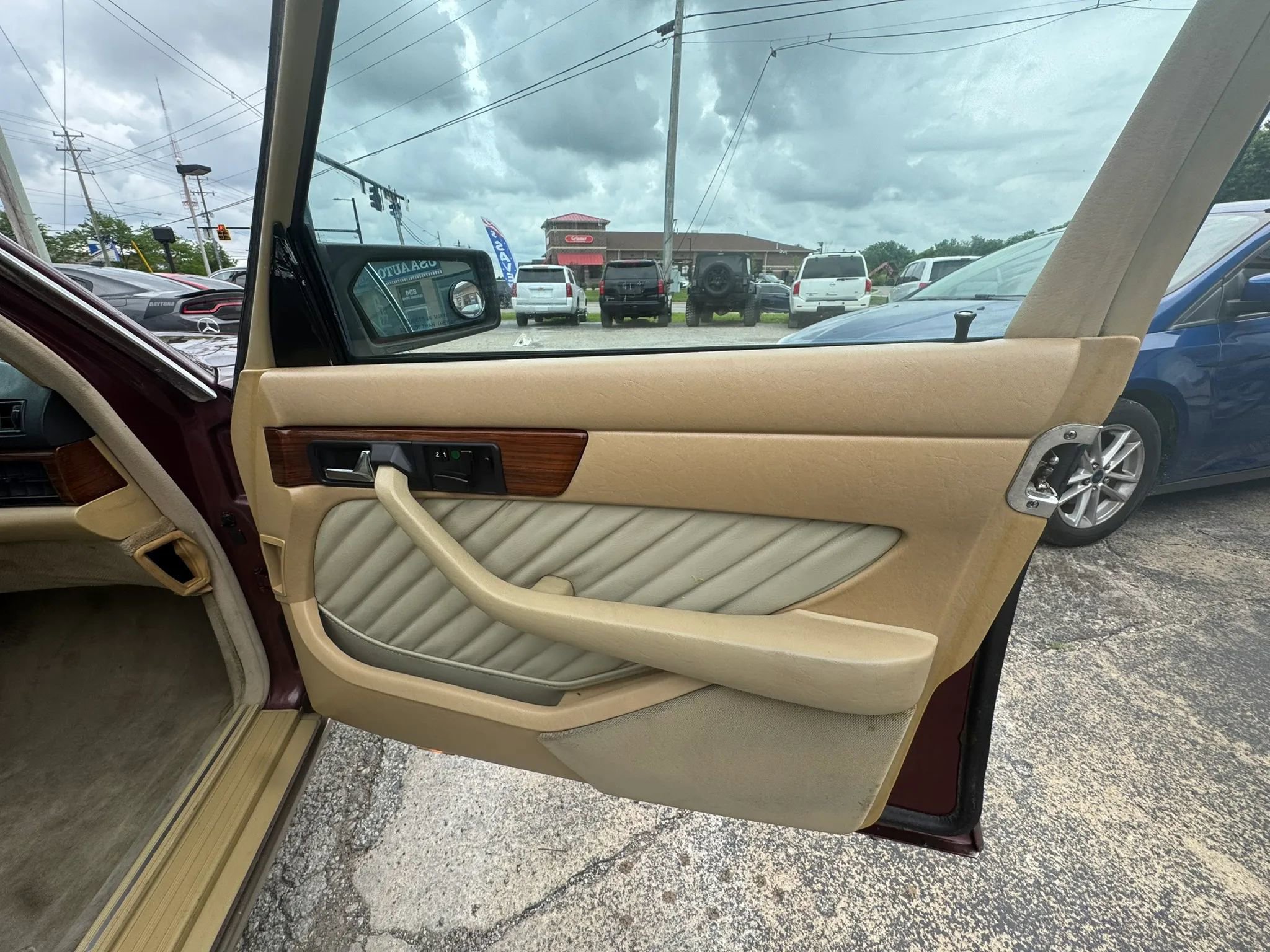 Used 1991 Mercedes-Benz 300 SE image 27