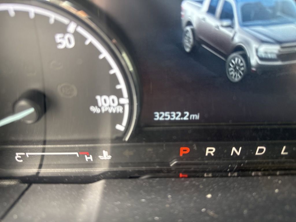 Used 2023 Ford Maverick Lariat w/ Lariat Luxury Package FWD image 11