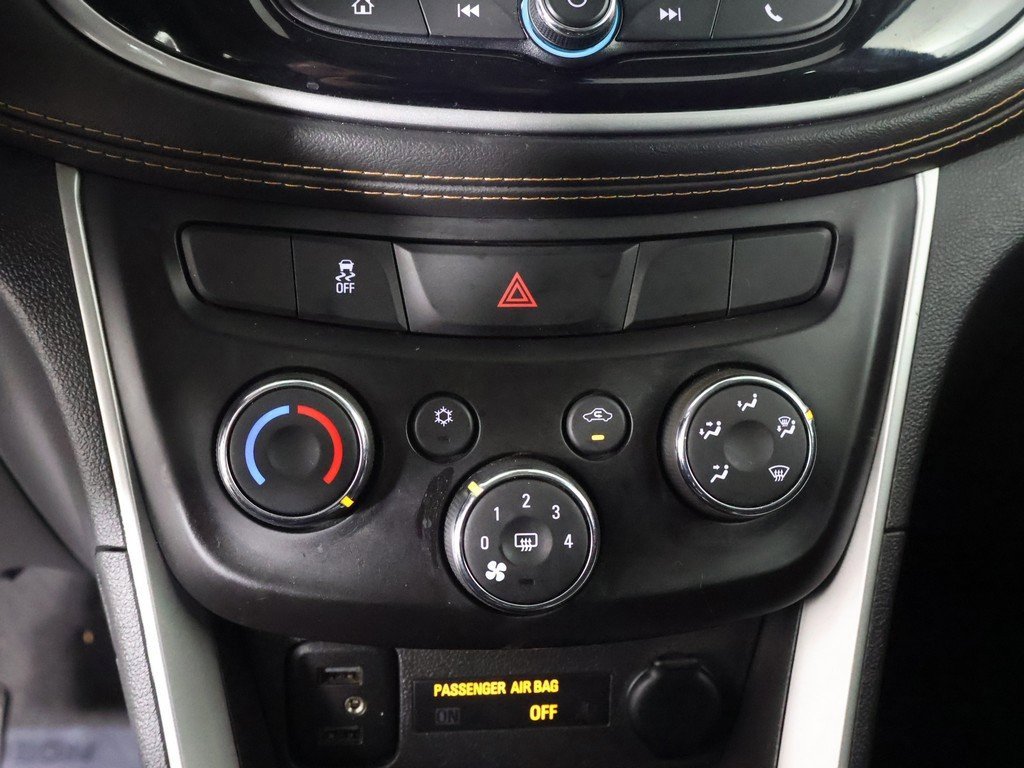 Used 2021 Chevrolet Trax LS image 40