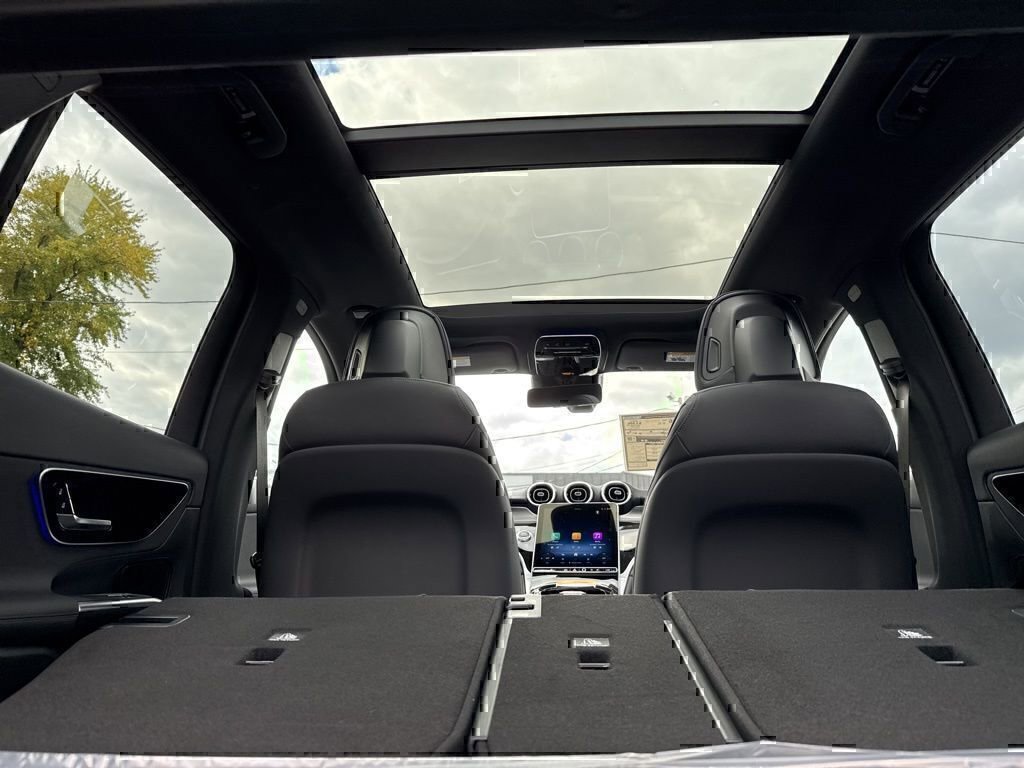 Used 2026 Mercedes-Benz GLC 300 4MATIC image 31