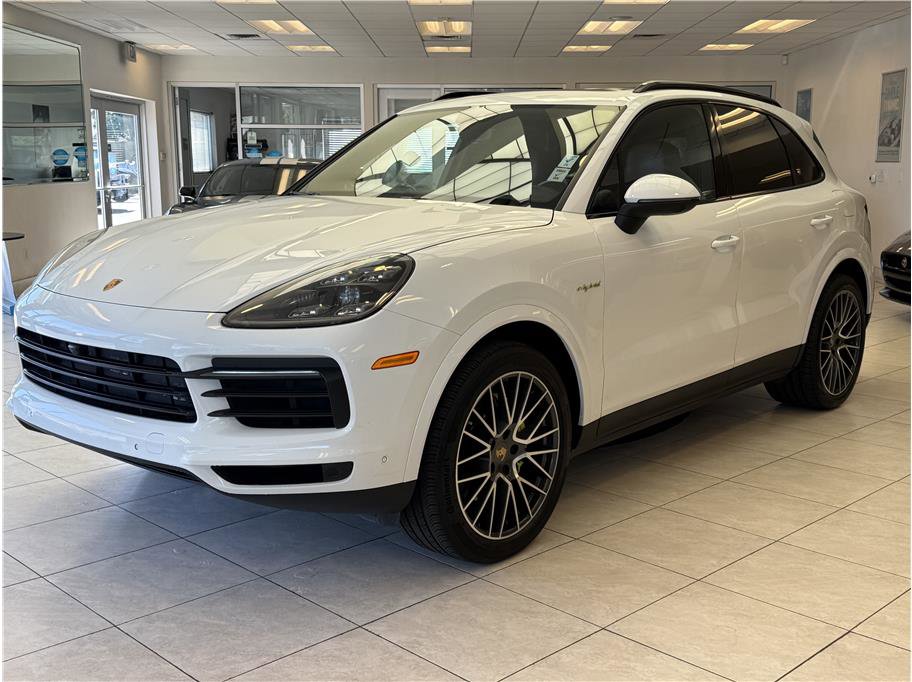 Used 2022 Porsche Cayenne E-Hybrid w/ Premium Plus Package image 9