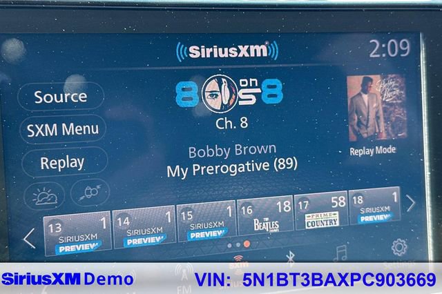 Used 2023 Nissan Rogue SV image 27