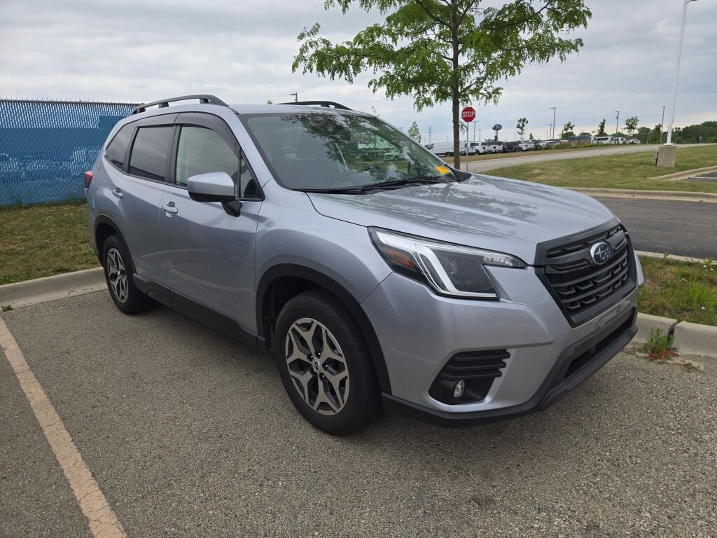 Certified 2024 Subaru Forester Premium AWD/4WD image 3