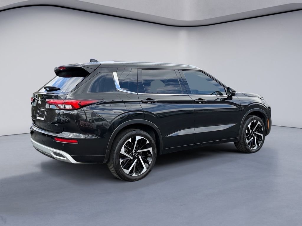 Used 2024 Mitsubishi Outlander SEL image 5