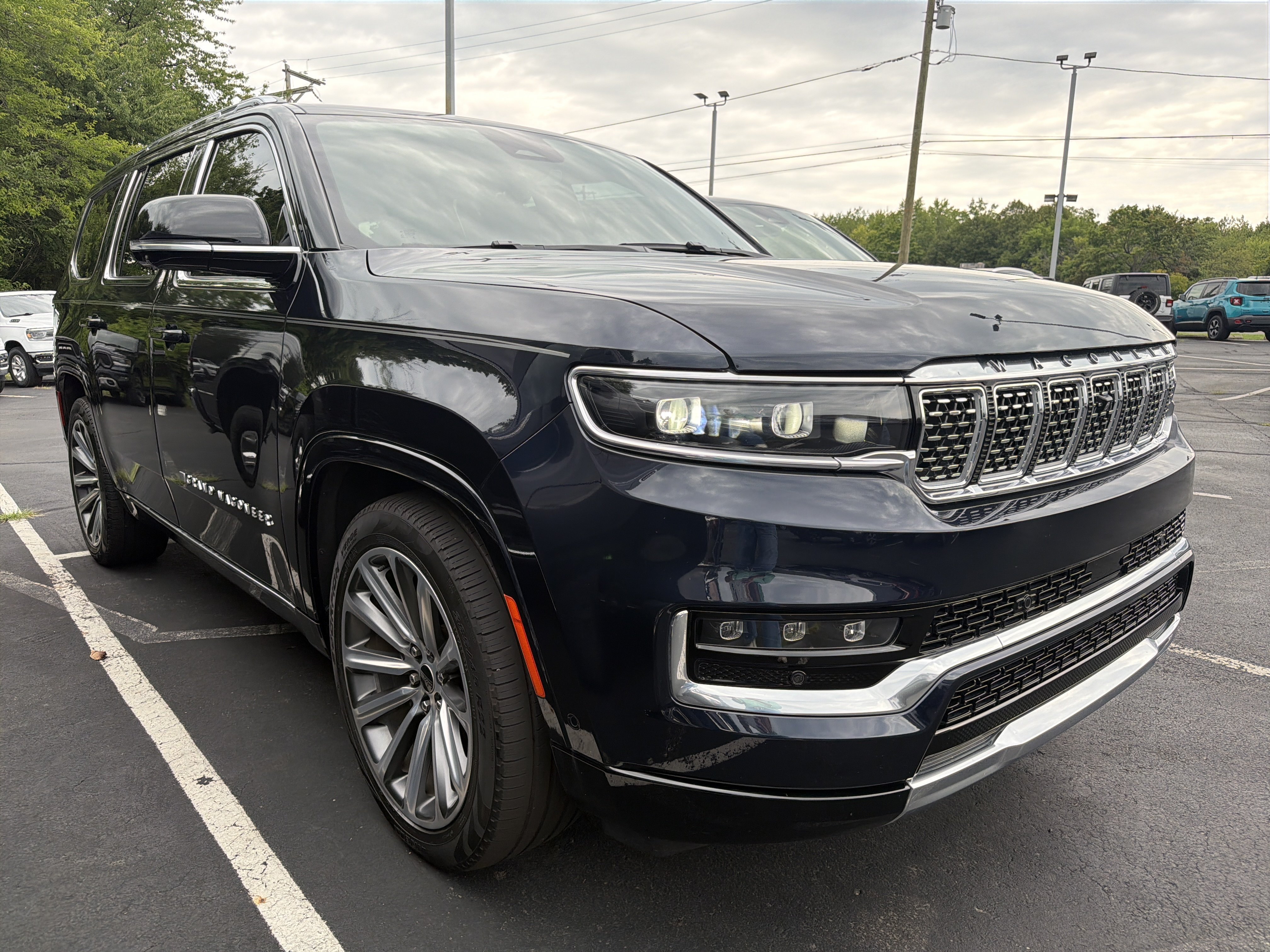 Used 2025 Jeep Grand Wagoneer 4WD image 1