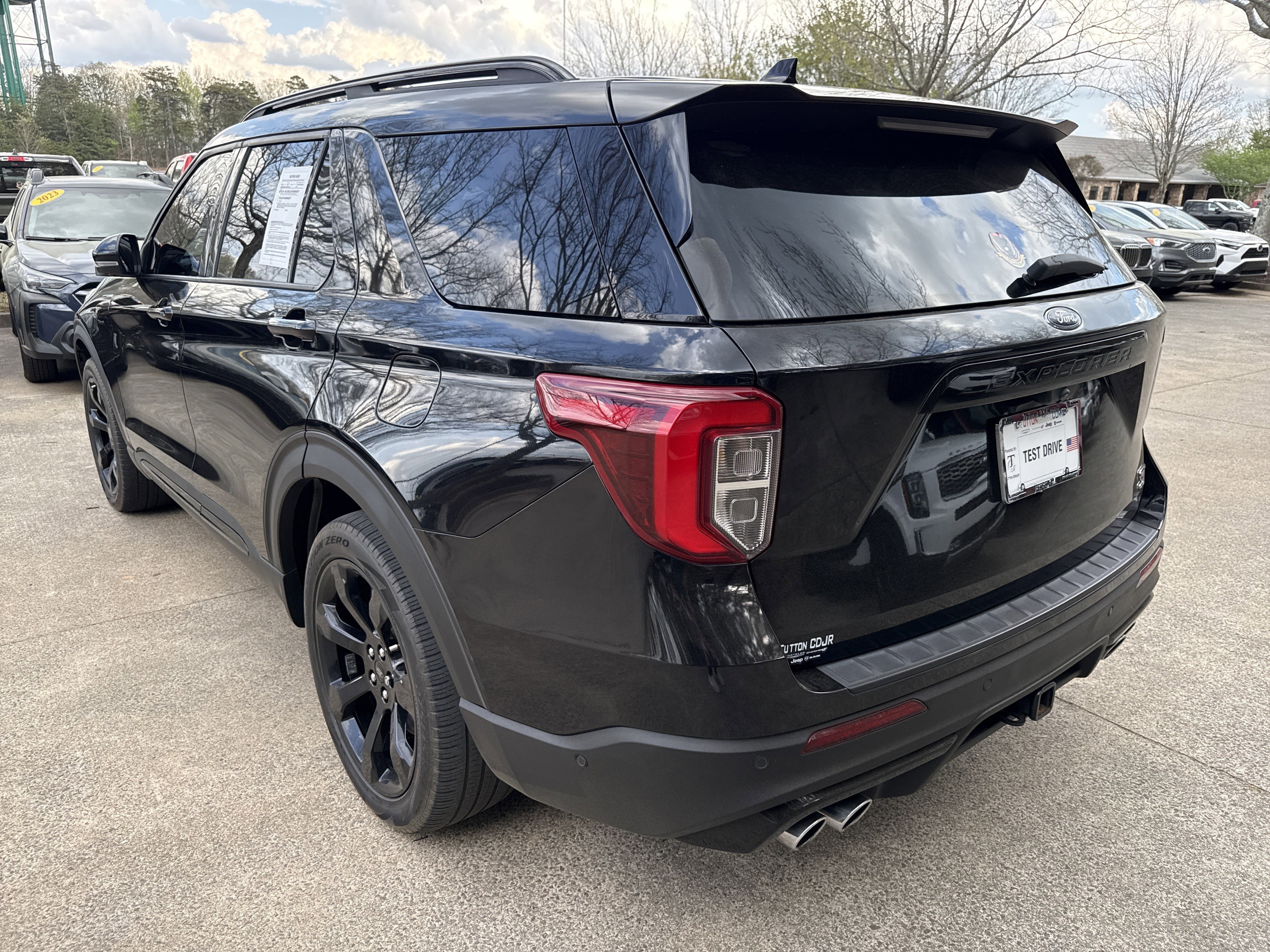 Used 2020 Ford Explorer ST w/ ST Street Pack image 5