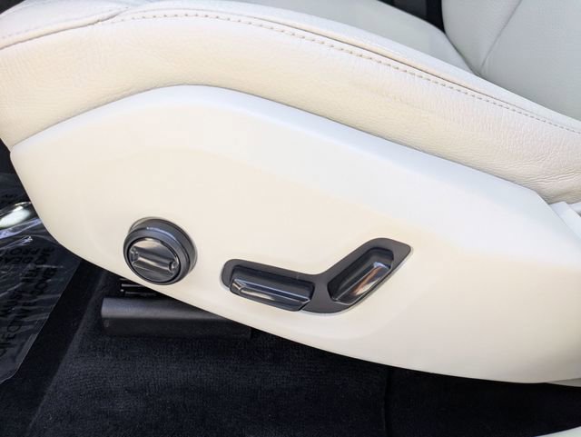 Certified 2023 Volvo XC60 B5 Plus w/ Protection Package Premier FWD image 15