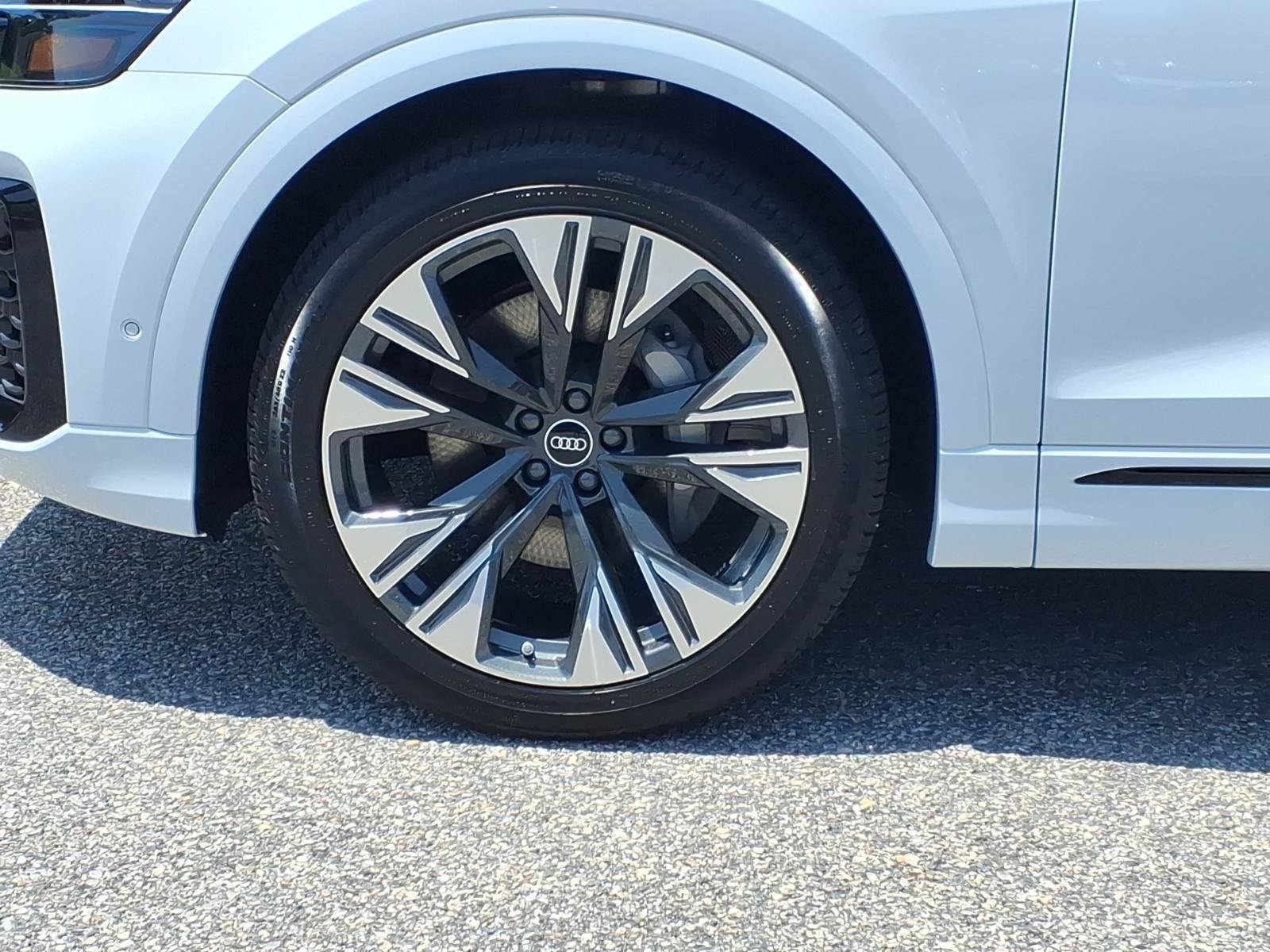New 2026 Audi Q8 Premium Plus AWD/4WD image 10