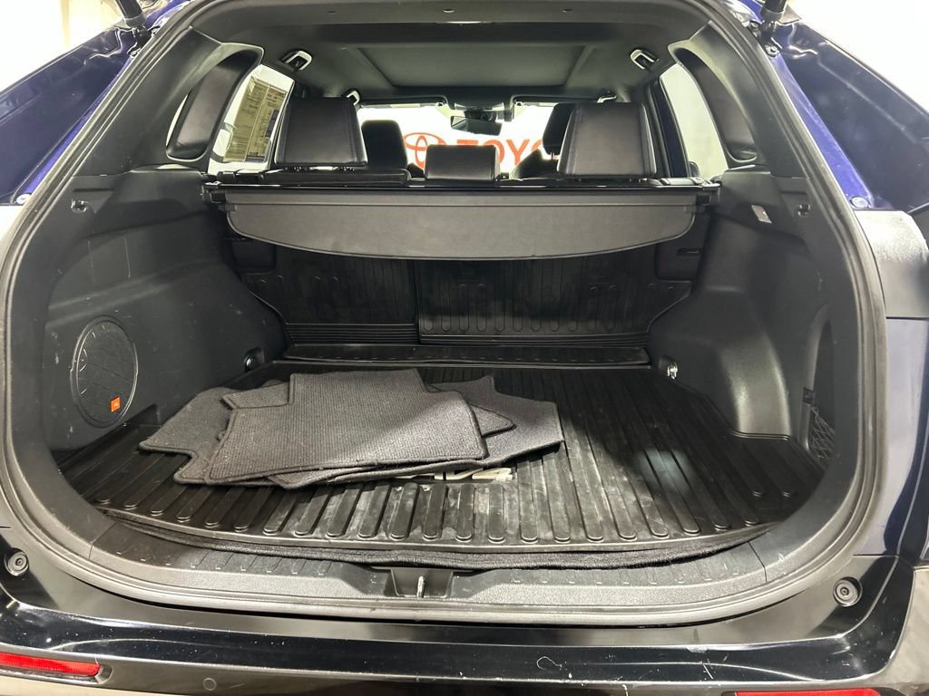 Used 2020 Toyota RAV4 XSE AWD/4WD image 18