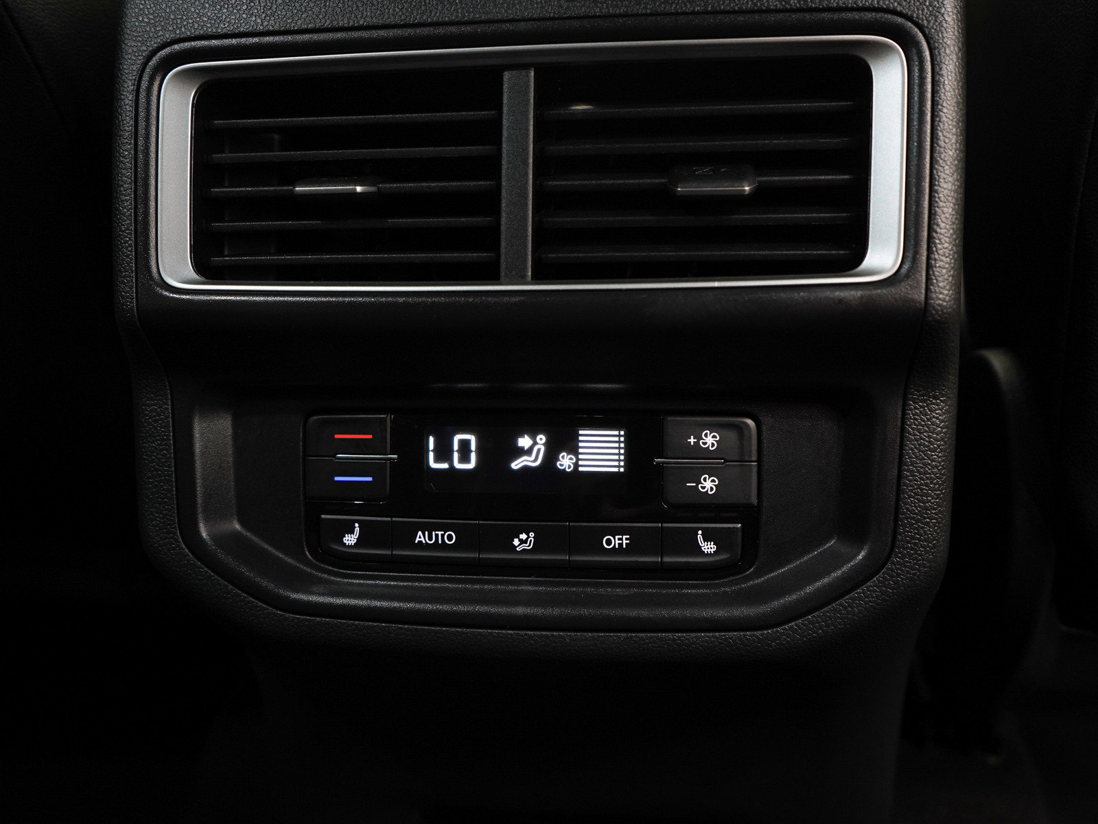 Used 2024 Volkswagen Atlas SEL Premium R-Line AWD/4WD image 13