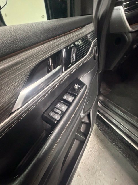 Used 2024 Jeep Wagoneer Series II AWD/4WD image 26