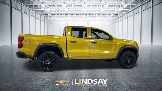 Used 2023 Chevrolet Colorado Trail Boss w/ Technology Package image 2