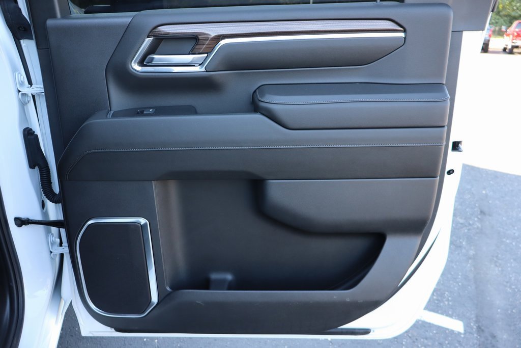 Used 2024 Chevrolet Silverado 3500 LT w/ Z71 Off-Road Package image 23