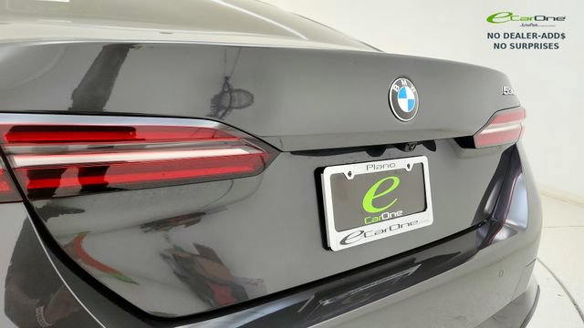 Used 2026 BMW 530i w/ M Sport Package RWD image 26