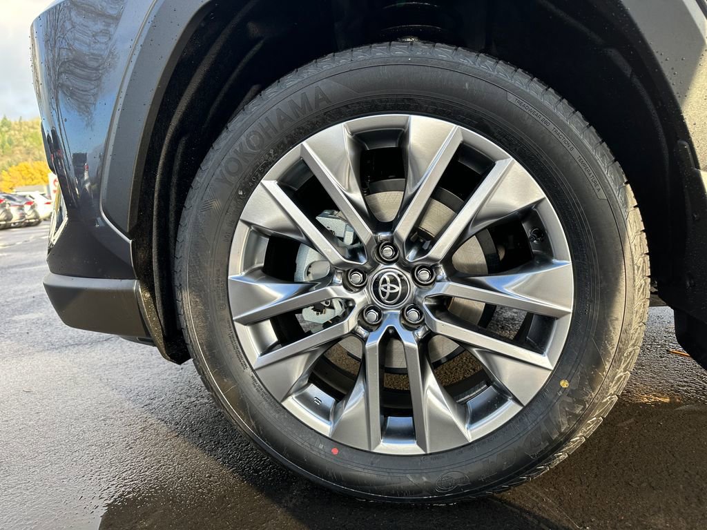 New 2025 Toyota RAV4 XLE Premium image 12
