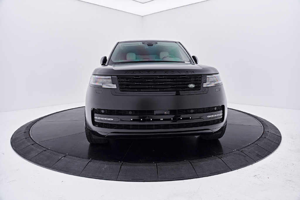 Used 2025 Land Rover Range Rover SE AWD/4WD image 15