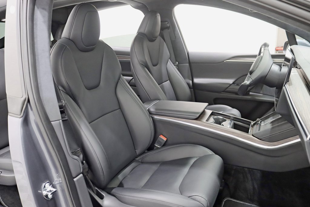 Used 2022 Tesla Model X image 29