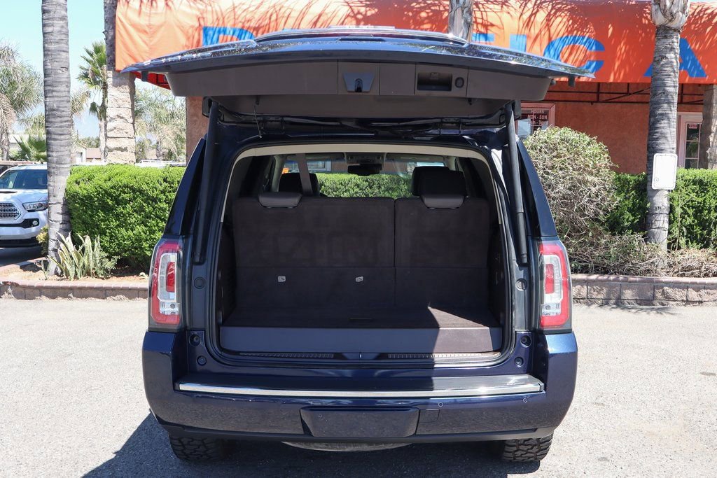 Used 2018 GMC Yukon Denali w/ Denali Ultimate Package AWD/4WD image 9