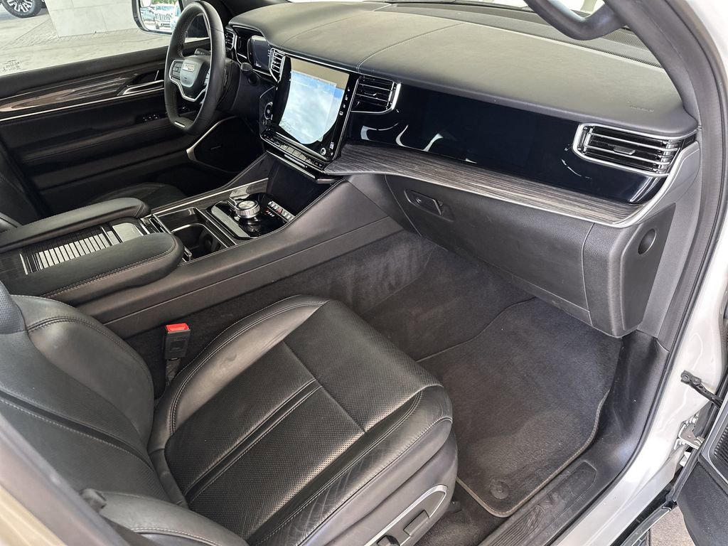 Used 2022 Jeep Wagoneer Series II w/ Premium Group I AWD/4WD image 42