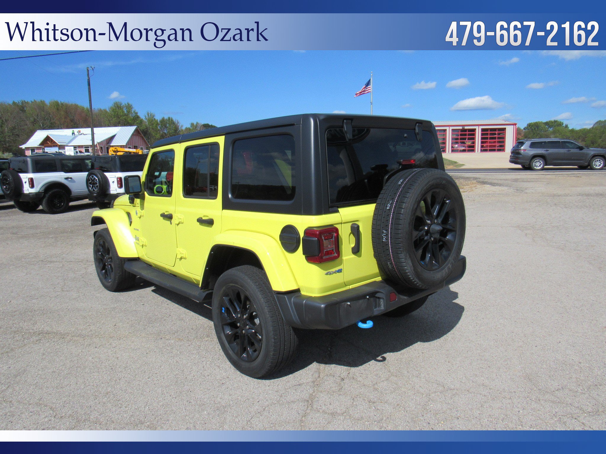 Used 2022 Jeep Wrangler Unlimited Sahara w/ Cold Weather Group AWD/4WD image 11