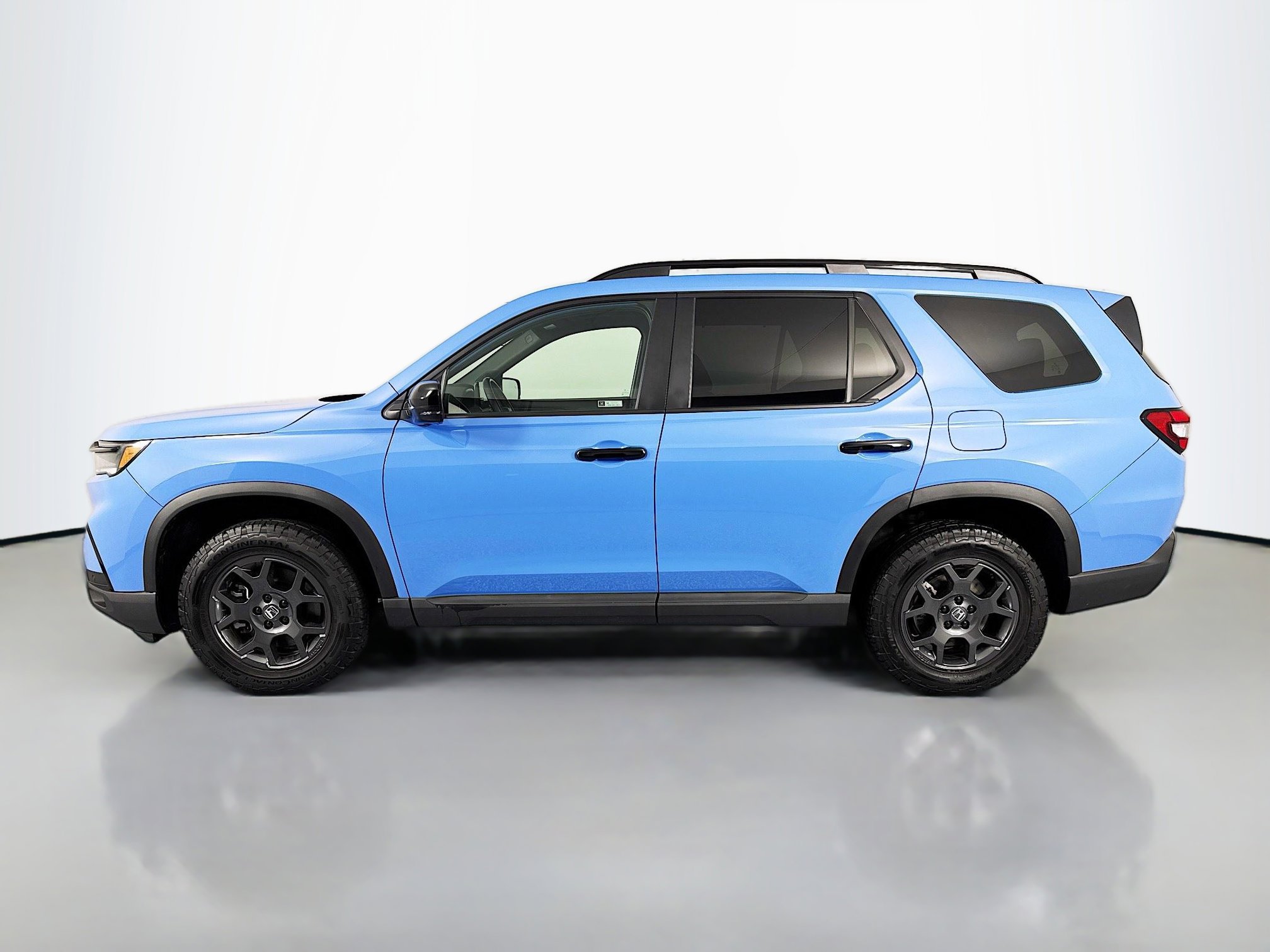 Certified 2024 Honda Pilot TrailSport image 8