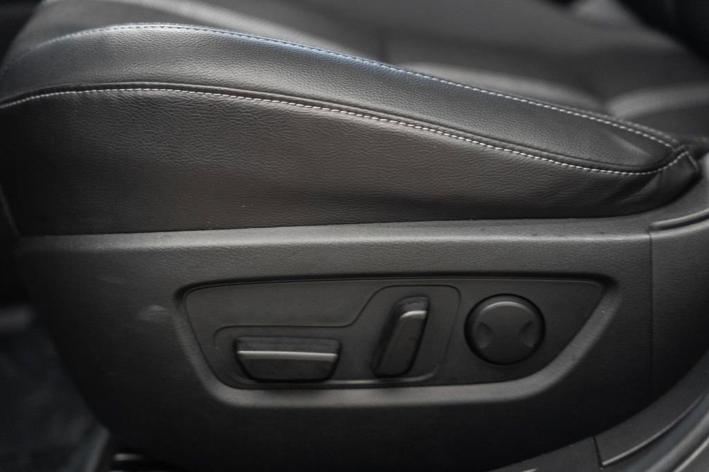 Used 2025 MAZDA CX-50 AWD 2.5 S w/ Premium Package image 43