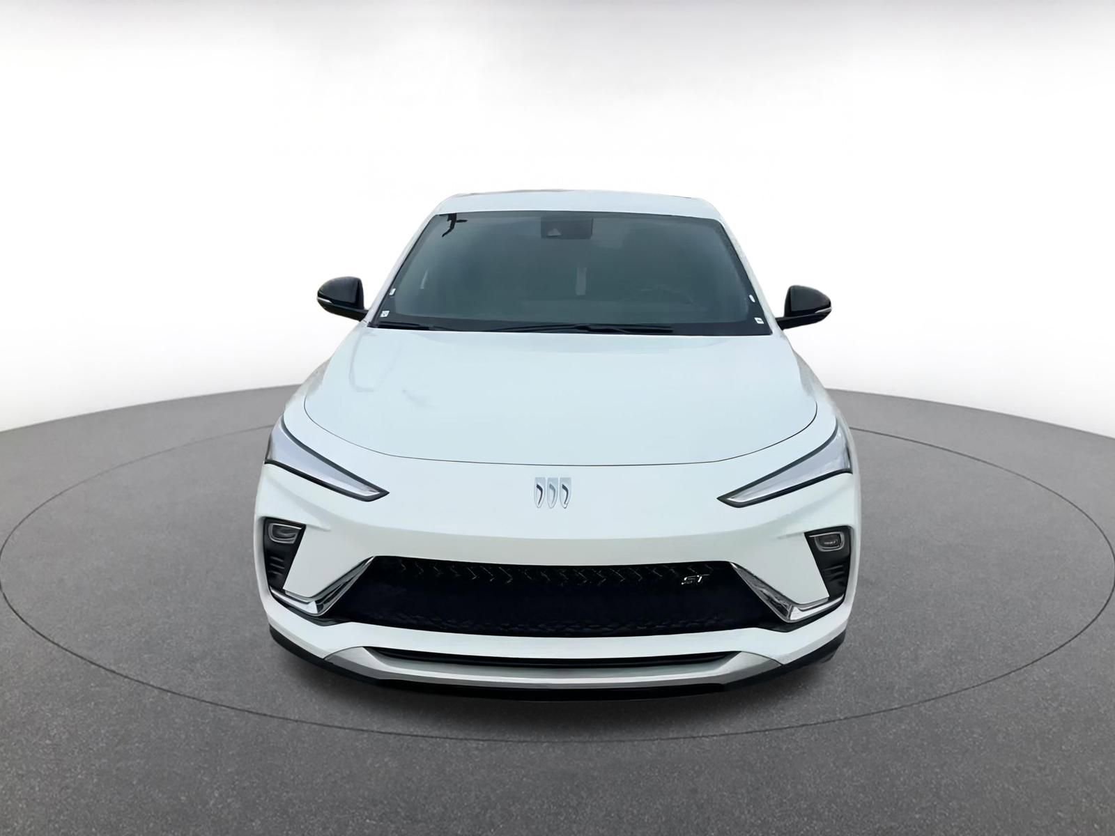 Used 2025 Buick Envista Sport Touring image 4