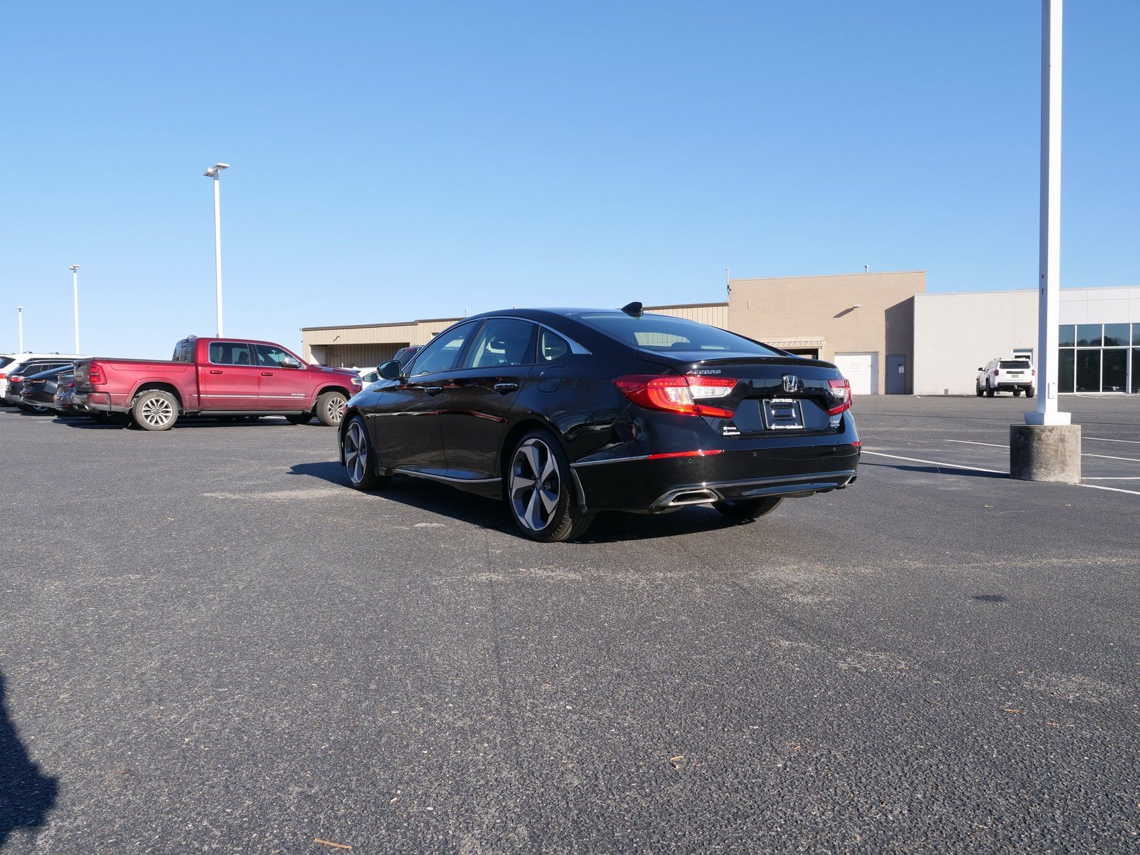 Used 2020 Honda Accord Touring image 6
