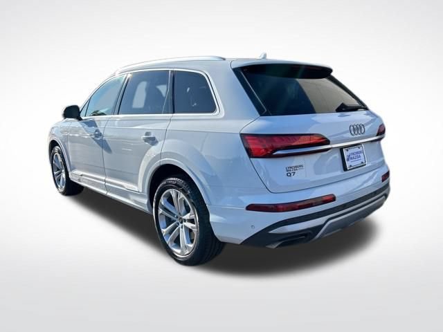 Used 2025 Audi Q7 3.0T Premium Plus AWD/4WD image 3