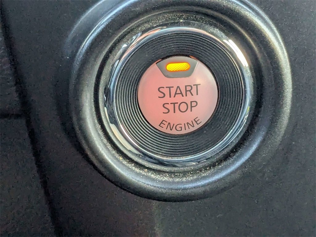 Used 2024 Nissan Titan SV w/ SV Bronze Edition Package image 28