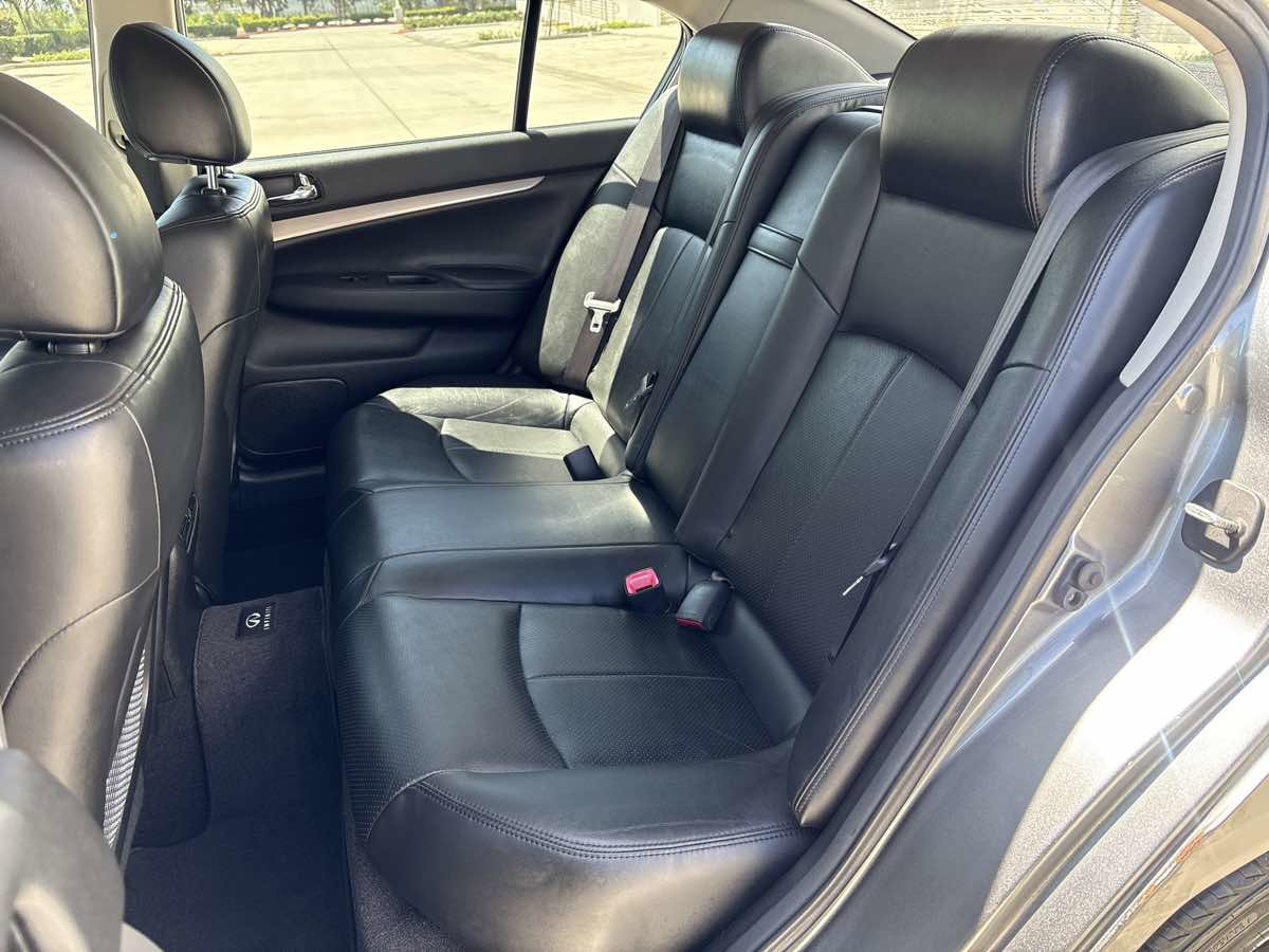 Used 2011 INFINITI G37 Journey w/ Premium Pkg RWD image 13