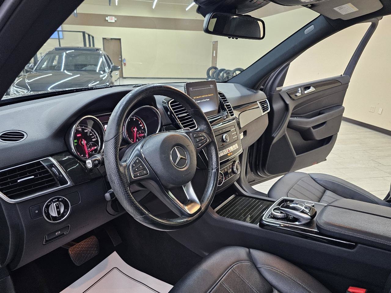 Used 2018 Mercedes-Benz GLE 350 w/ Premium 1 Package image 20