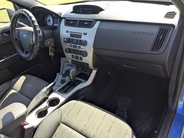 Used 2010 Ford Focus SE FWD image 32