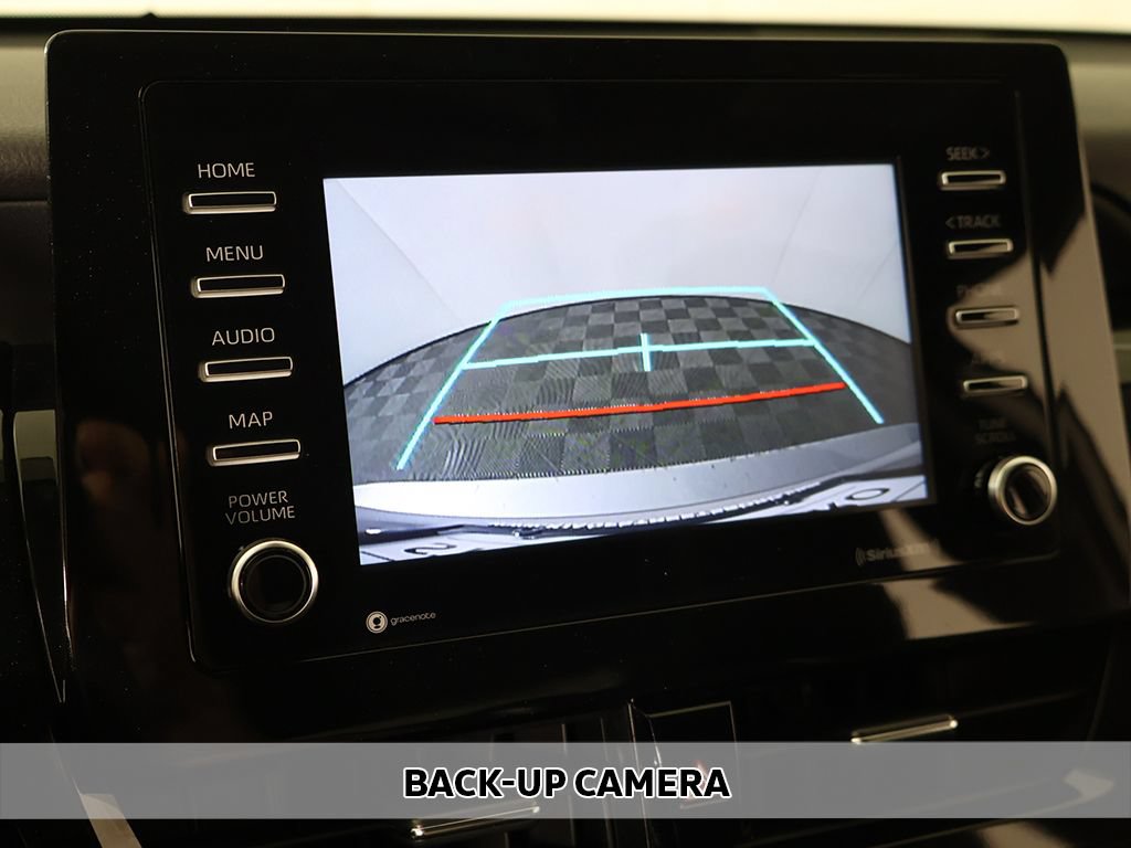 Used 2022 Toyota Camry SE FWD image 4