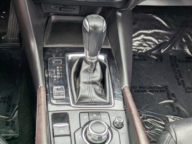 Used 2018 MAZDA MAZDA3 Touring image 12